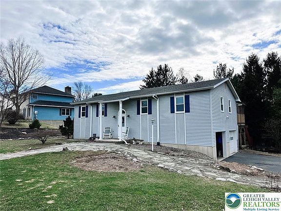 3rd image of 4836 Hilton Rd