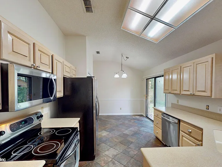 3052 Marrano Dr — Photo 7