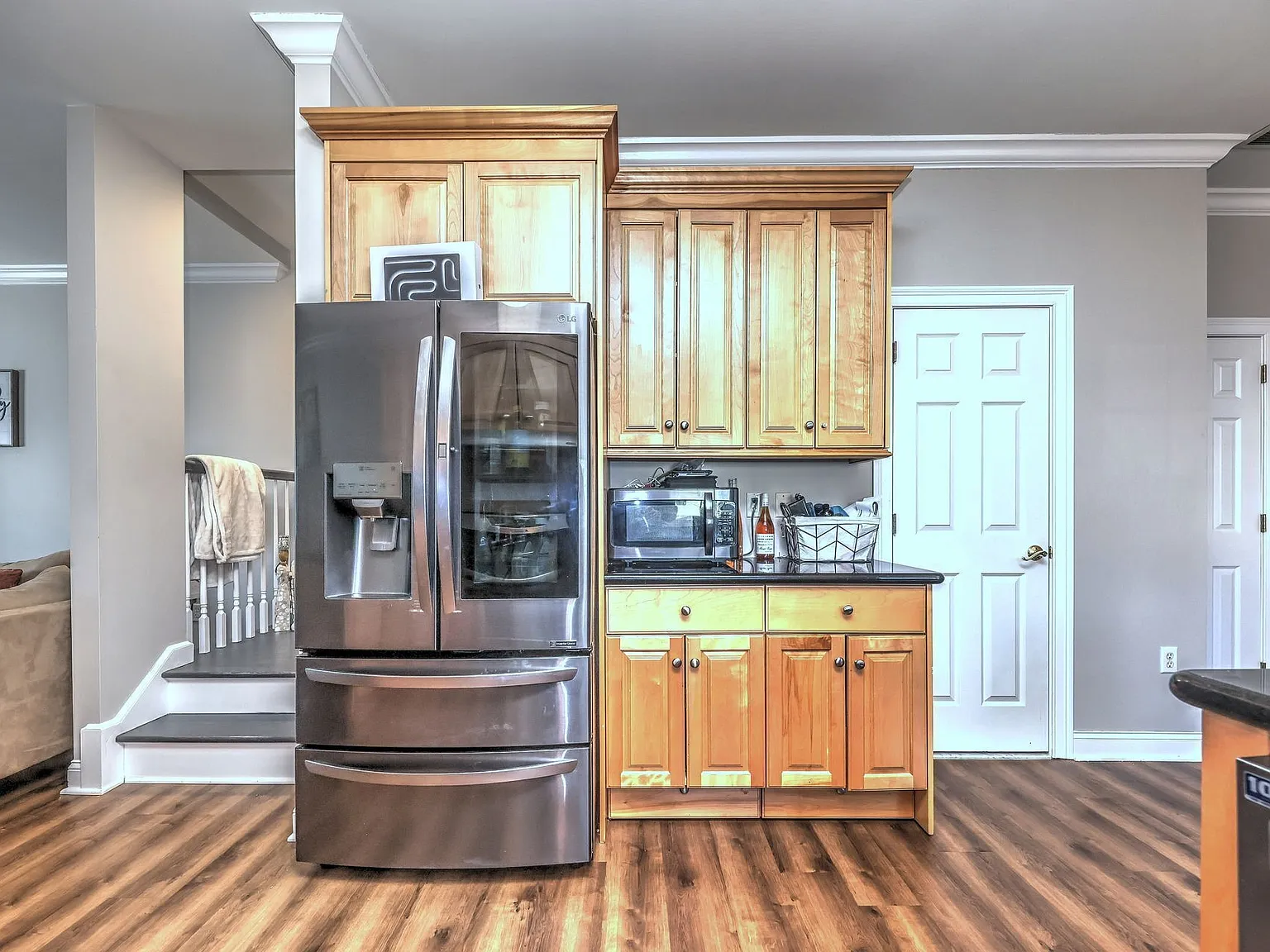 3 bed, 2.5 bath, 1583 sqft, $3,000 — Photo 3