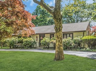 1 Duffy Ct, Northport, NY 11768