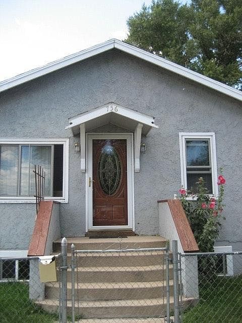 1st image of 756 N Pine St