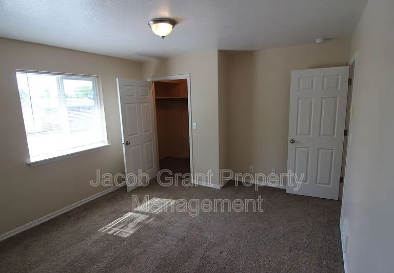 4946 Cole St #4 — Photo 16