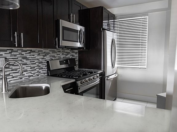 3rd image of 10440 Queens Blvd #4K