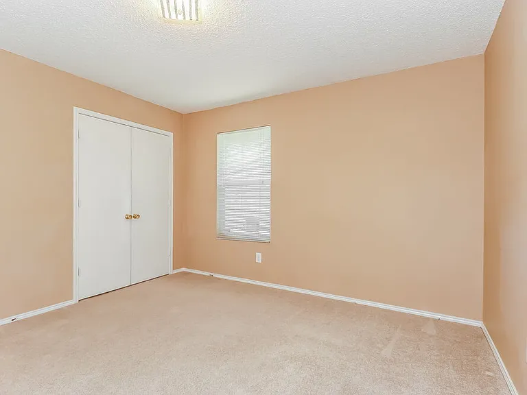 548 Magdalen Ave — Photo 11
