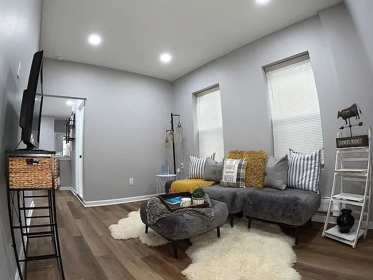 350 Princeton Ave — Photo 11