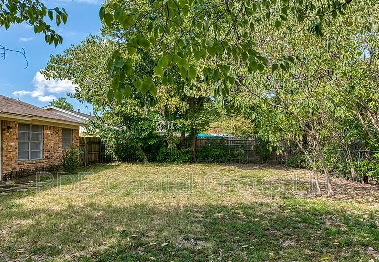 8013 Emerald Hills Way — Photo 29