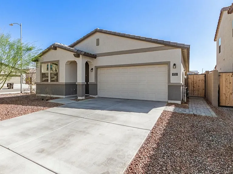 5721 W Getty Dr — Photo 1