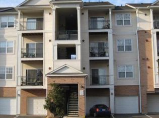 12124 Garden Ridge Ln, Fairfax, VA 22030