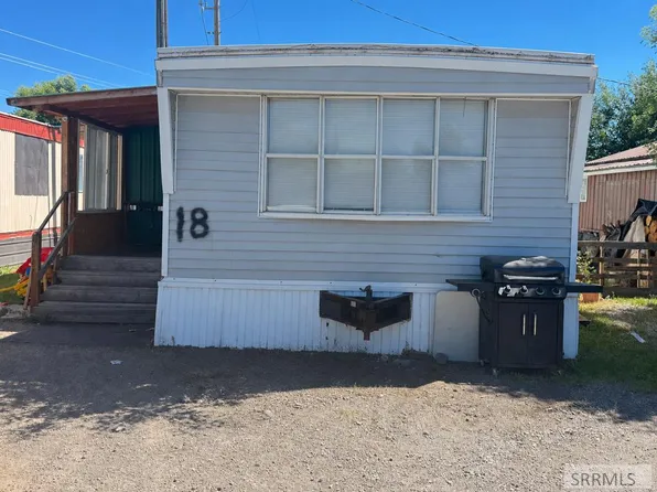 1149 S Yellowstone Hwy Trailer 18, Saint Anthony, ID 83445