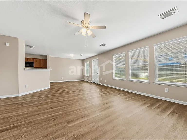 16311 Hayesford Ln — Photo 6