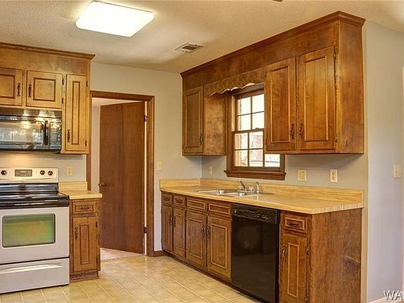 4th image of 1216 Heritage Ln