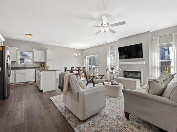 4061 Olivia Ct, Iowa City, IA 52245