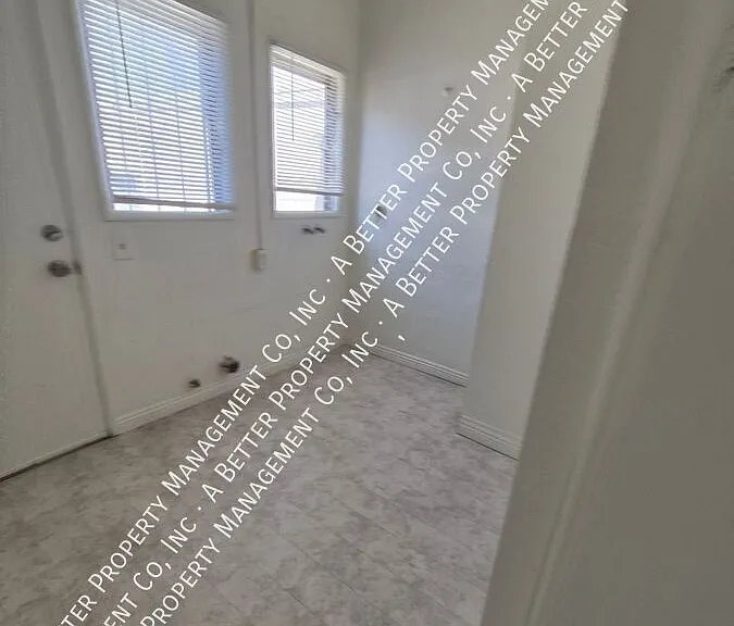 646A Chestnut Ave — Photo 12