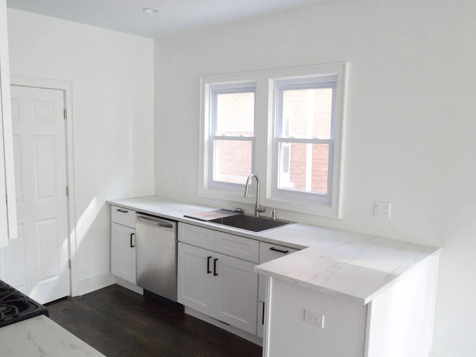 2242 W Euclid St — Photo 3