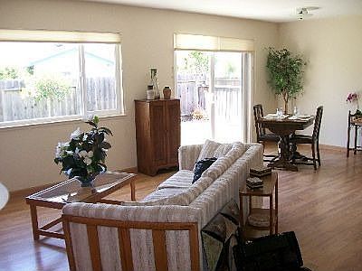 Open flowing floor plan 