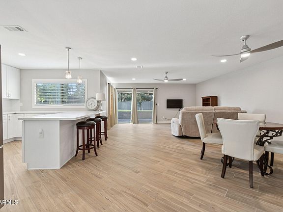 3rd image of 10308 E MICHIGAN Avenue