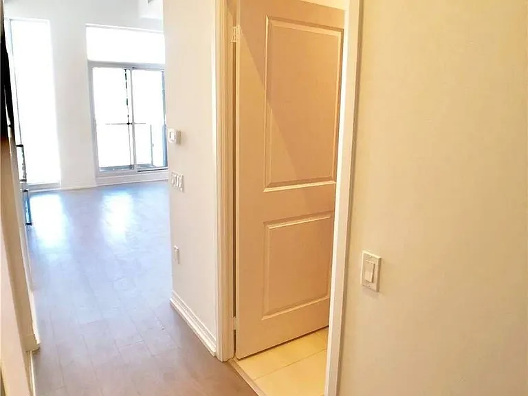 251 Jarvis St #2003 — Photo 10
