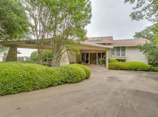 4 Lombardy Ct, Benbrook, TX 76132