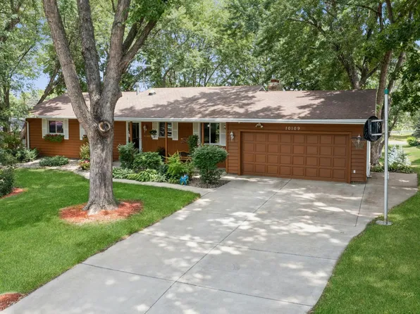 10109 Abbott Ave S, Bloomington, MN 55431