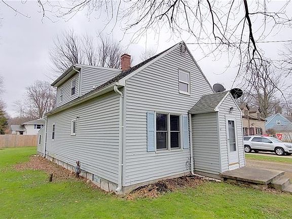 3rd image of 6919 Wellington Dr