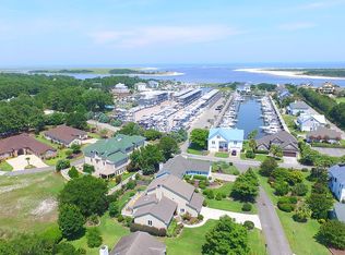 821 Berwyn Rd, Wilmington, NC 28409