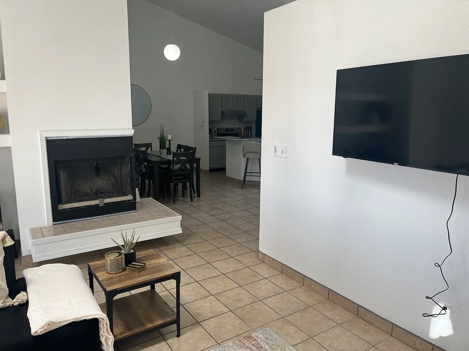 2153 Dorado Dr — Photo 1