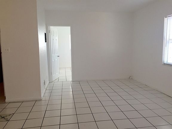 3rd image of 620 NW 8th Ave #4L