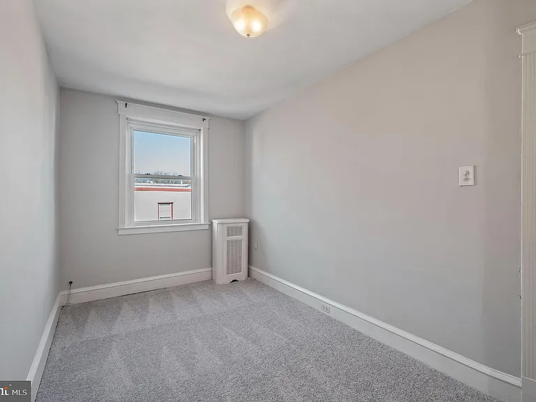 3319 Bowman St — Photo 14