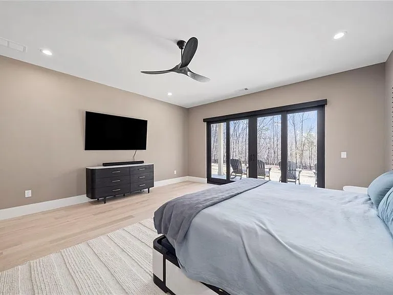 2309 Dinsmore Rd — Photo 37