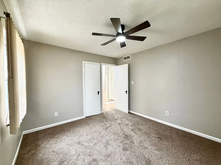 18235 Tracey St — Photo 19