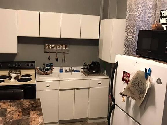 2nd image of 365 E Mountain Ave #2