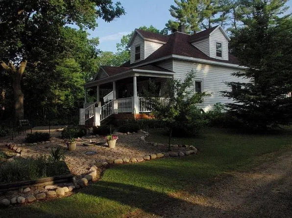 520 E North Lake St, Hancock, WI 54943