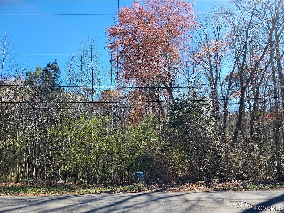 2nd image of 225 Pine St