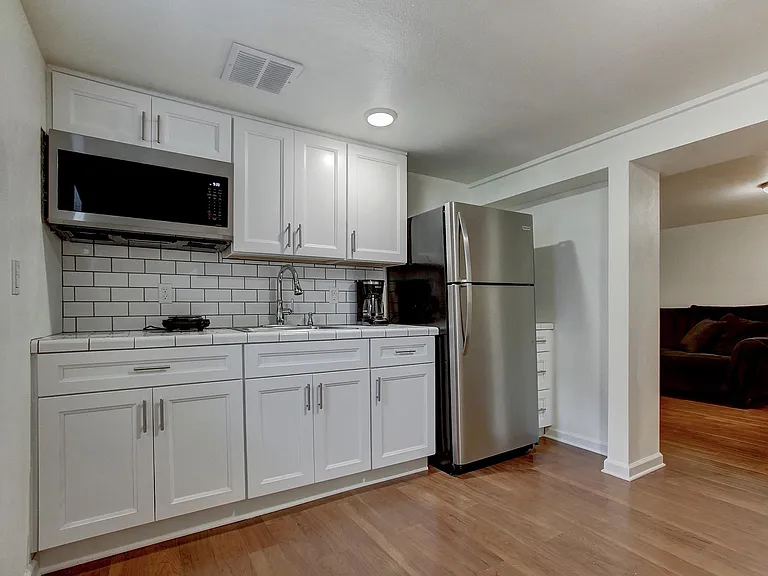 7320 SW 26th Ave #C — Photo 6
