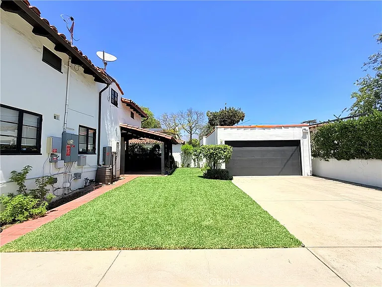 580 S Berkeley Ave — Photo 22