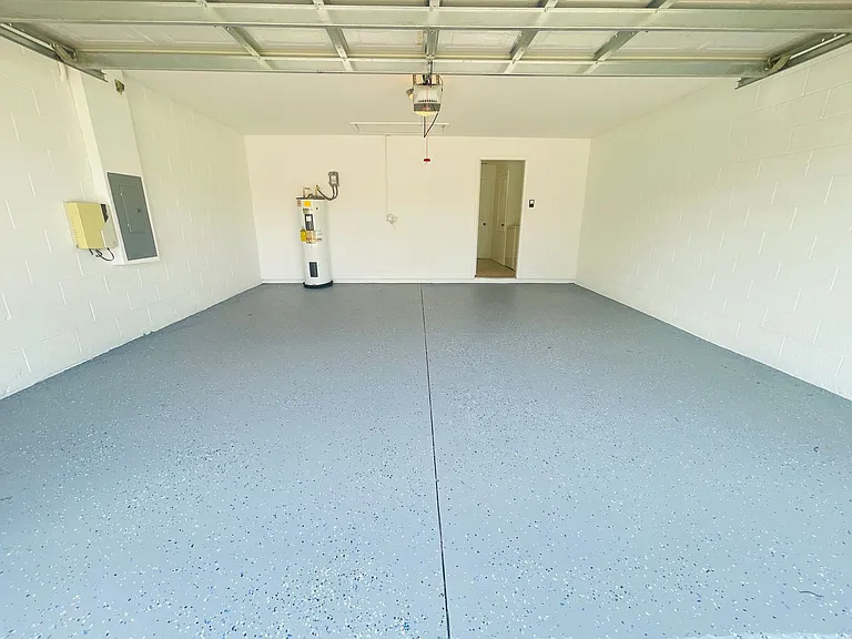 404 Cinnamon Dr — Photo 17