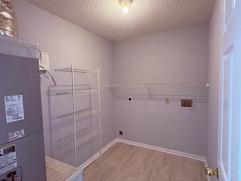 175 Talbot Ct — Photo 7