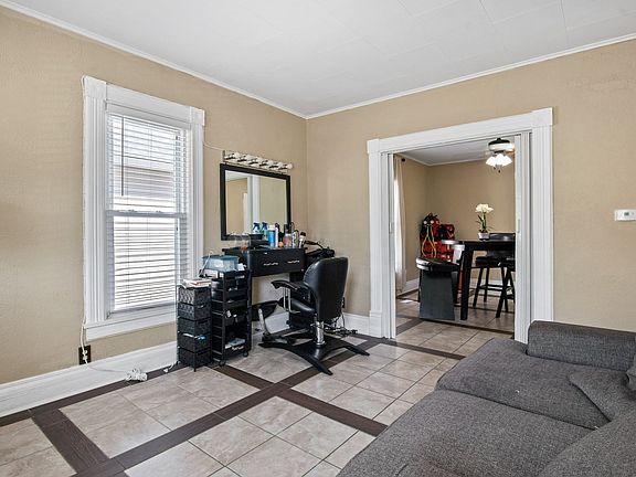 4th image of 538 Rosewood Ave