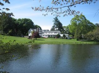 17 W Orchard Rd, Chappaqua, NY 10514