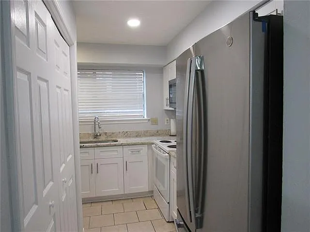 205 Clearview Pkwy #A — Photo 8