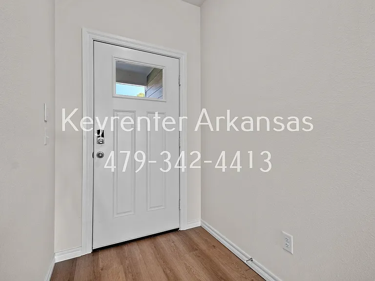 1317 Bates St — Photo 5