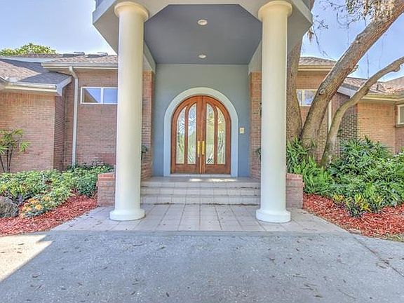 3rd image of 185 Cypress Trce