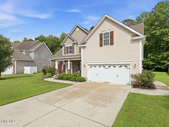3rd image of 319 Palisades Way