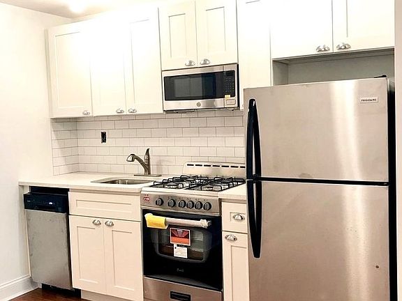 3rd image of 720 Saint Marks Ave APT 6J