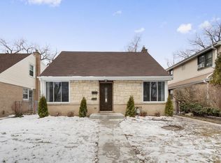 8526 Harding Ave, Skokie, IL 60076