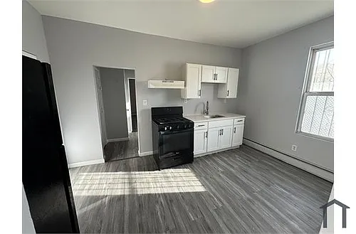1106 Grove St #1 Photo 1