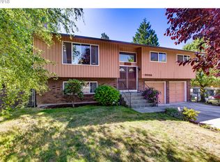 10556 SE Kwanzan Ct, Happy Valley, OR 97086