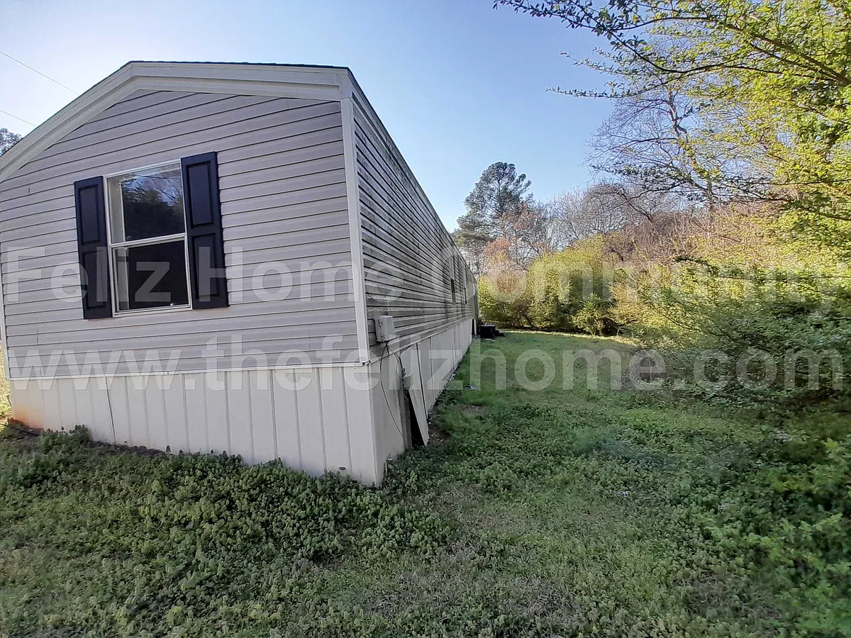 Building Photo - 6016 Glade Rd #39