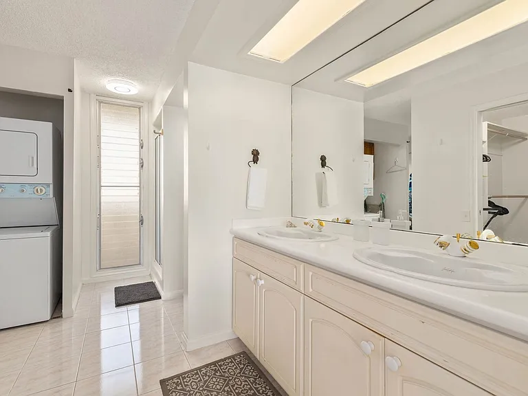 2895 Kalakaua Ave #708 — Photo 18
