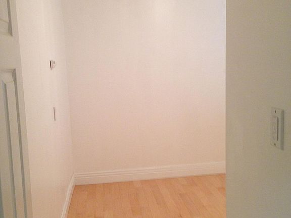 4th image of 736 Huron Ave